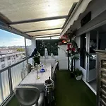 Roof Center Apartment *